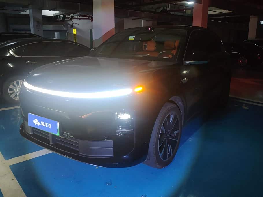 Li Auto L6