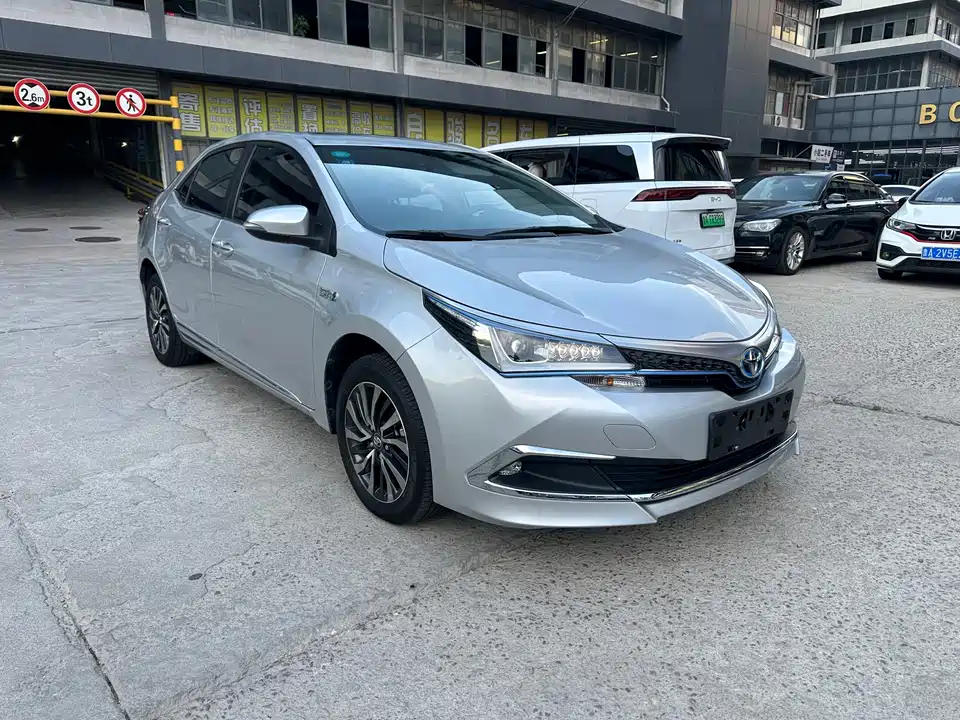 Toyota Corolla dual engine E+ Toyota Corolla dual engine E+