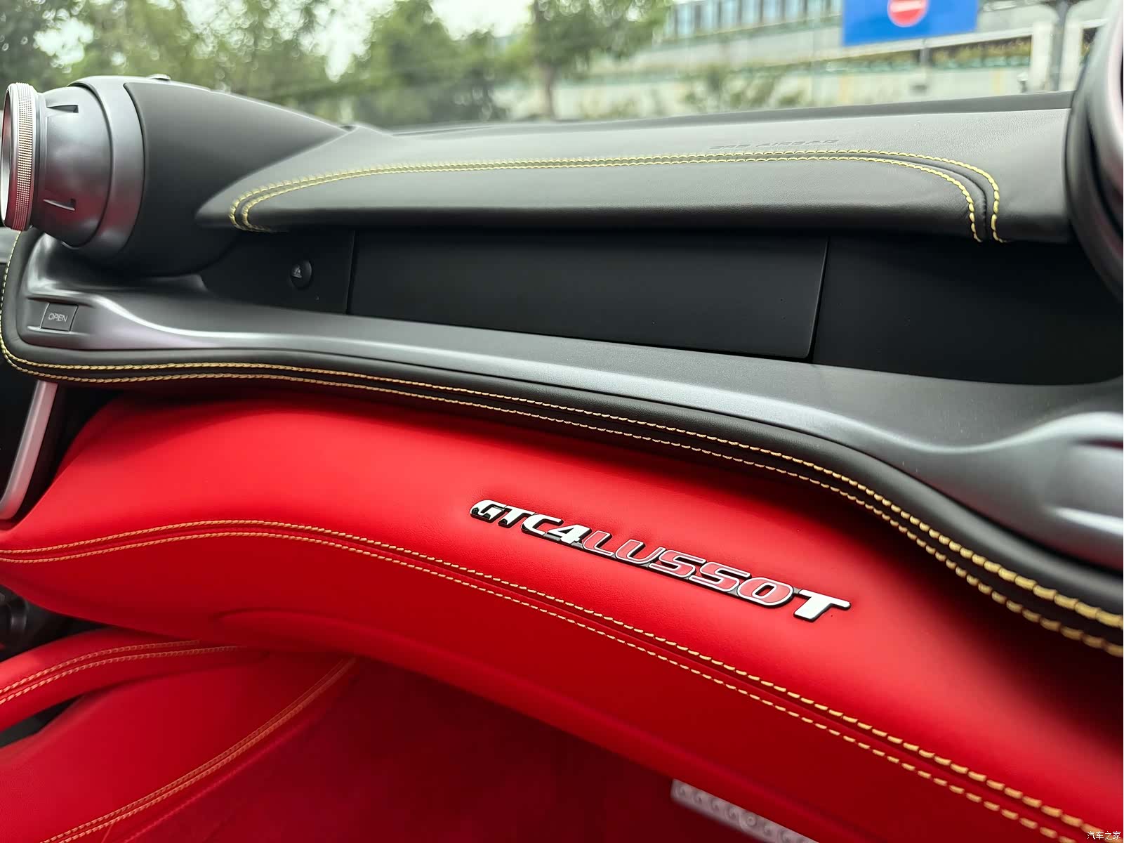 Ferrari GTC4Lus, 2020 19