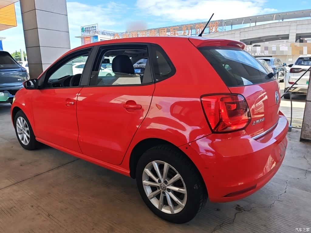 Volkswagen Polo, 2017 все фото