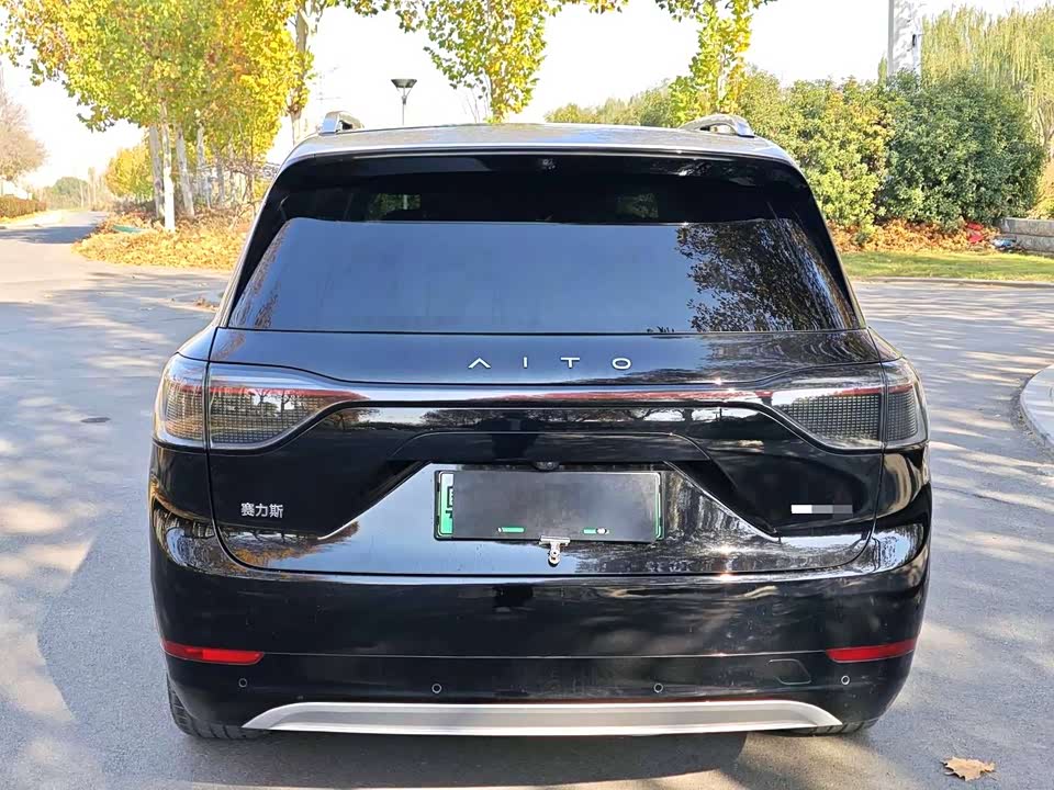 AITO Ask the world M9