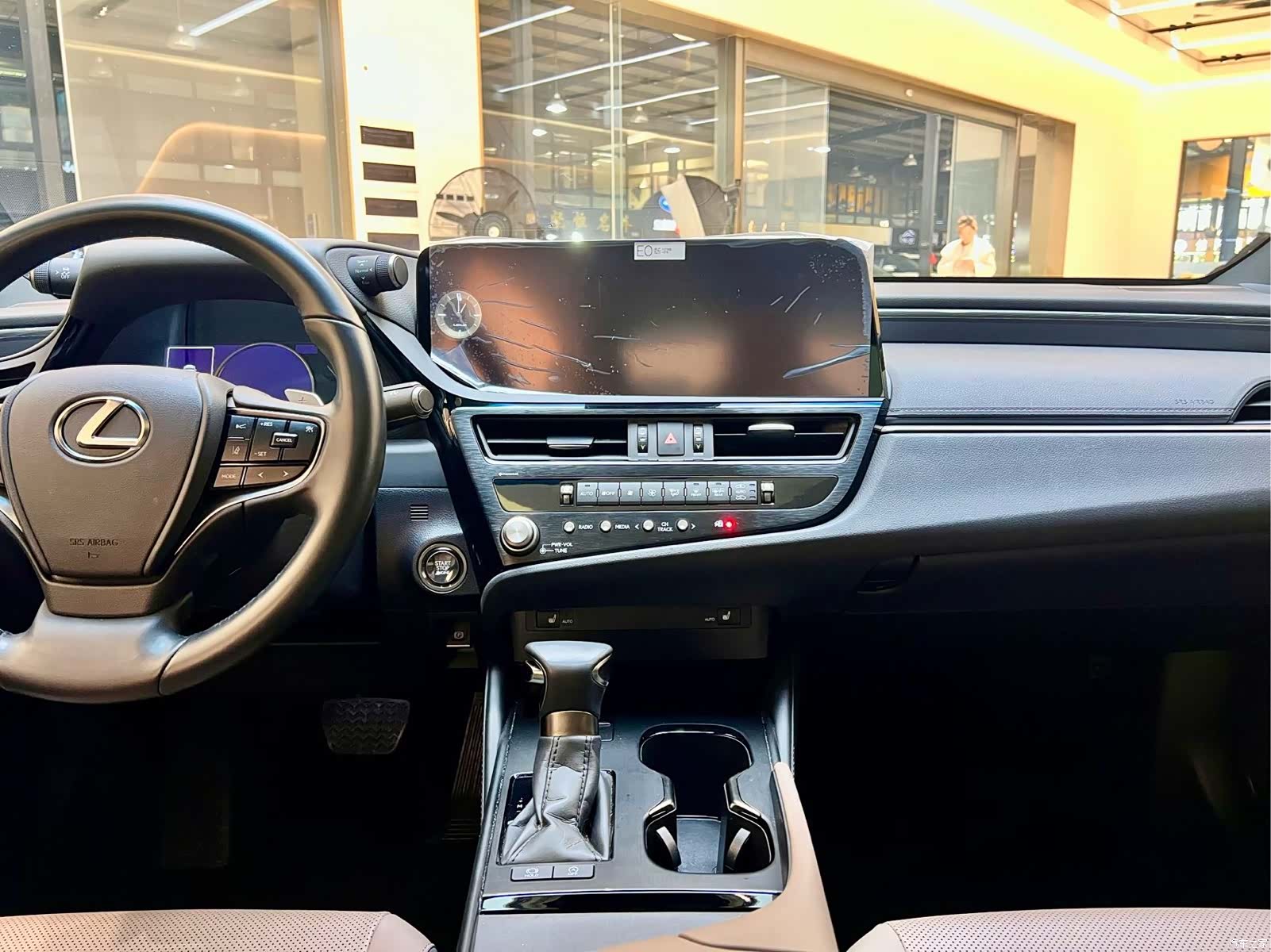 Lexus ES, 2024 11