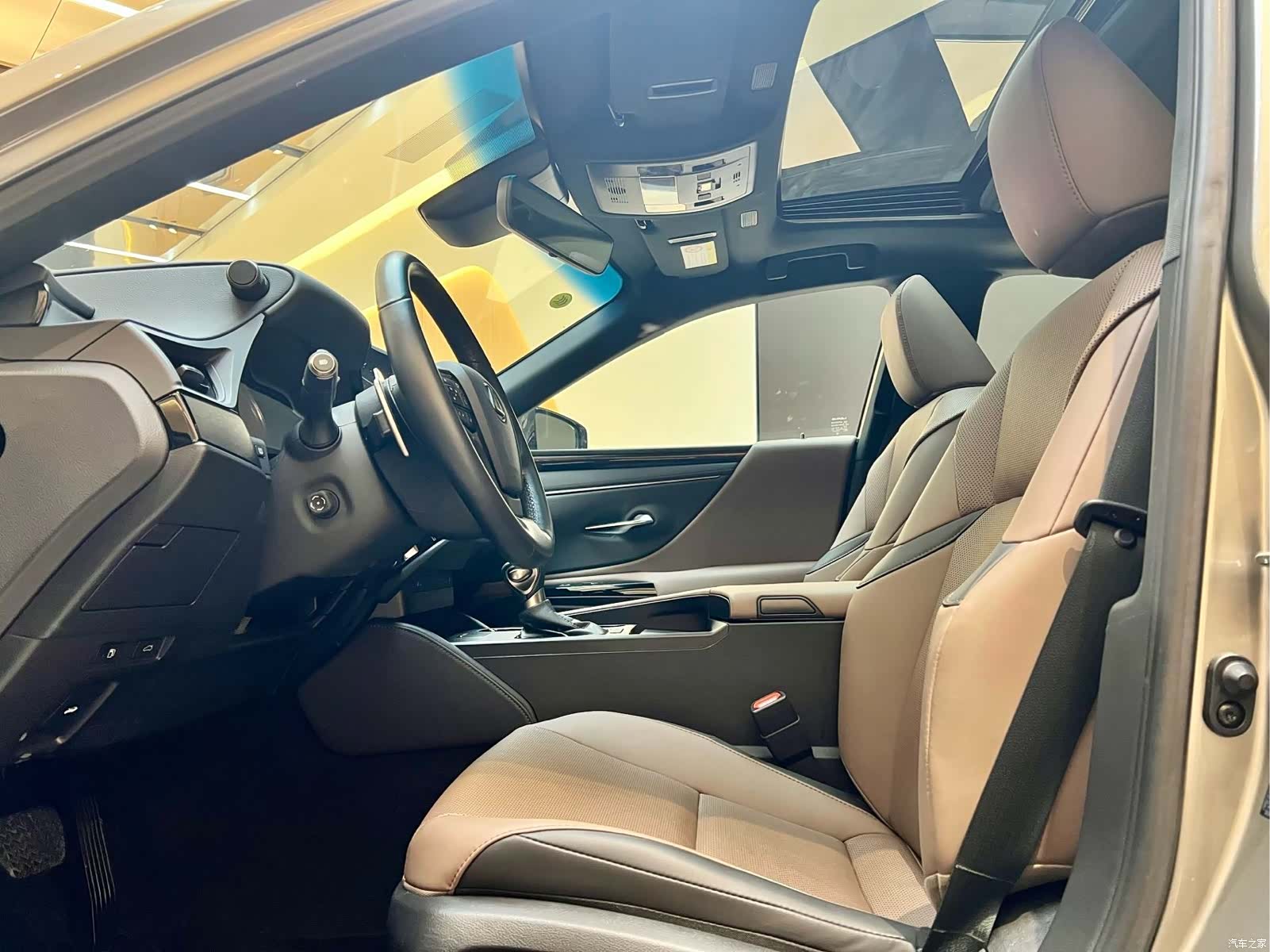 Lexus ES, 2024 13