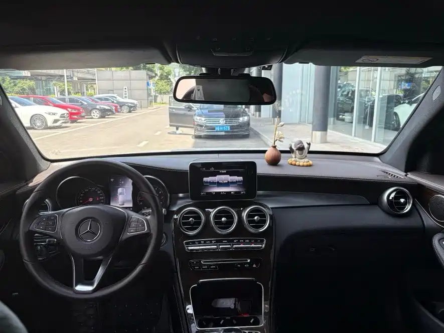 Mercedes-Benz GLC Mercedes-Benz GLC