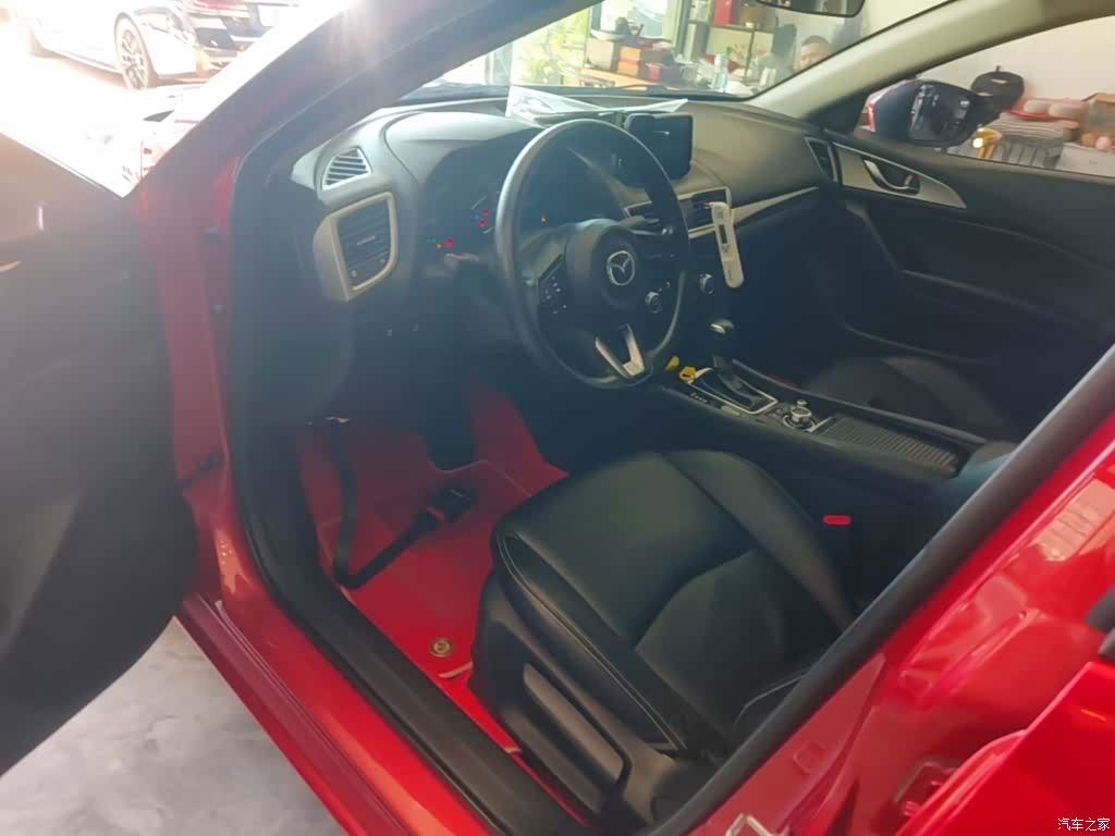 Mazda Mazda3, 2018 16