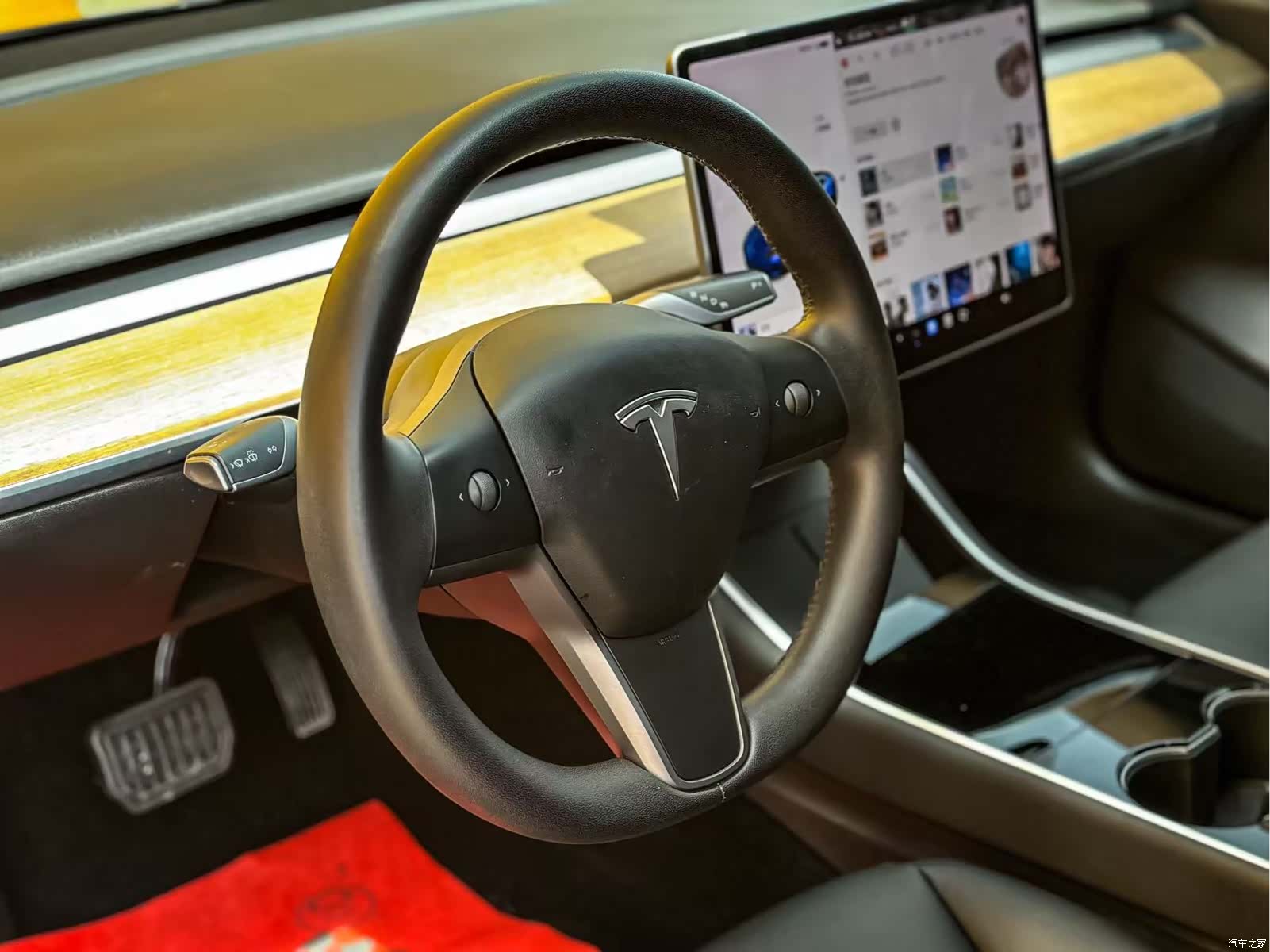 Tesla Model 3, 2020 4