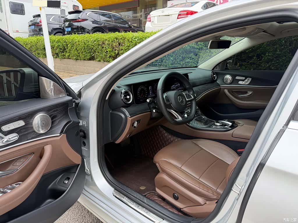 Mercedes-Benz E-Class, 2017 4