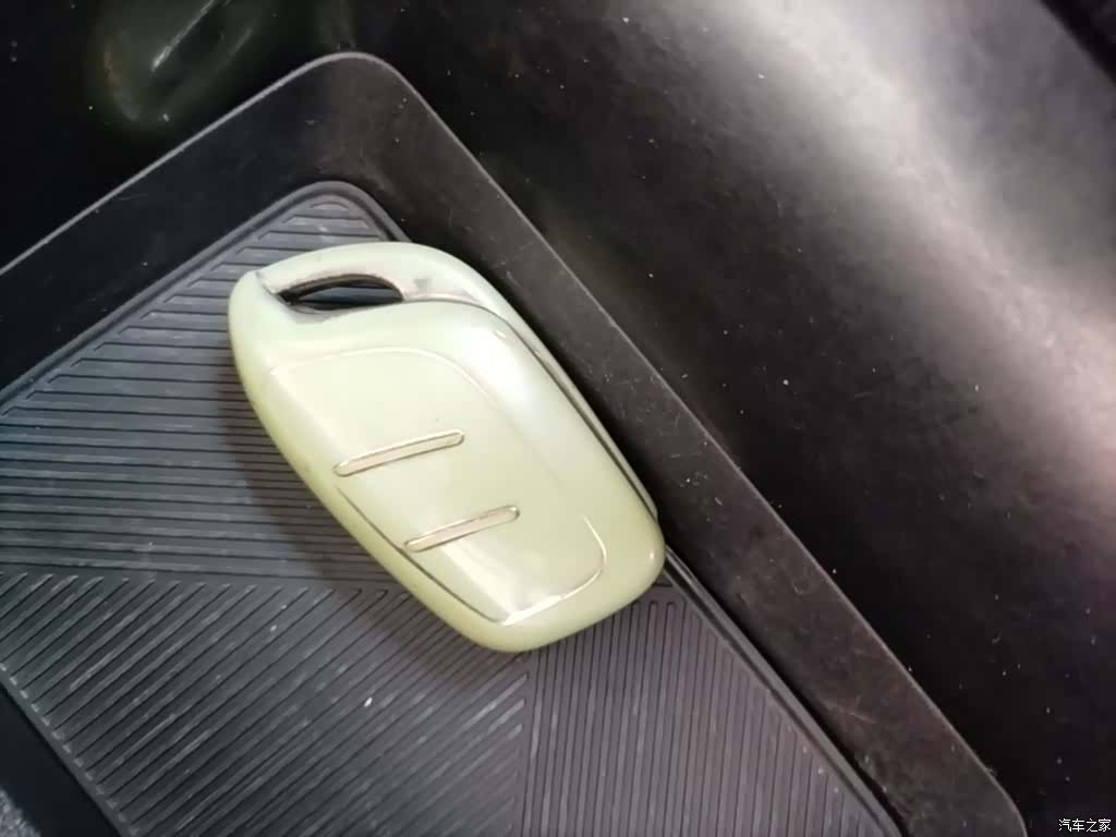 Roewe i5, 2021 9