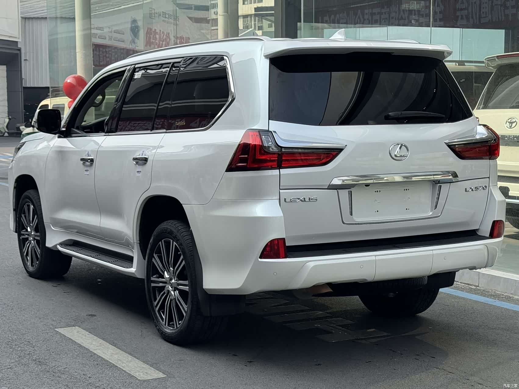 Lexus LX, 2020 6