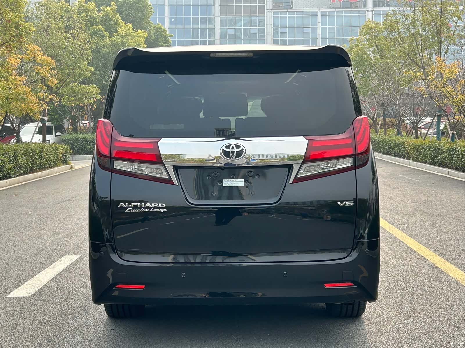 Toyota Alphard, 2017 все фото