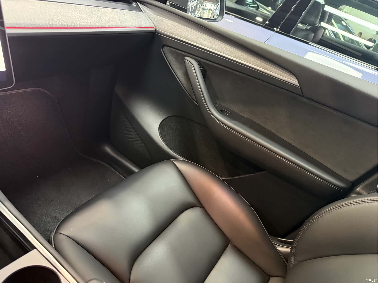 Tesla Model Y, 2024 8