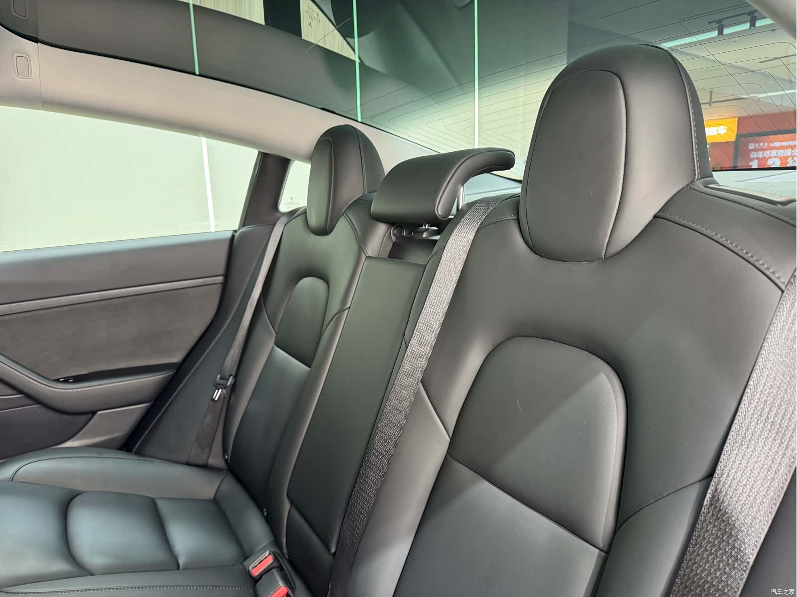 Tesla Model 3, 2021 24