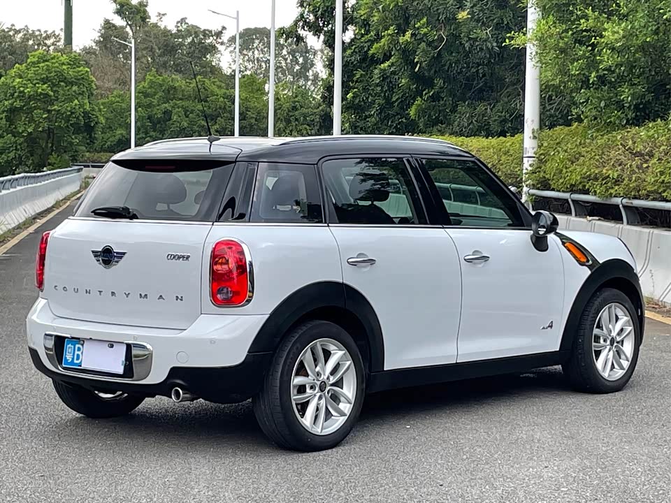 MINI COUNTRYMAN