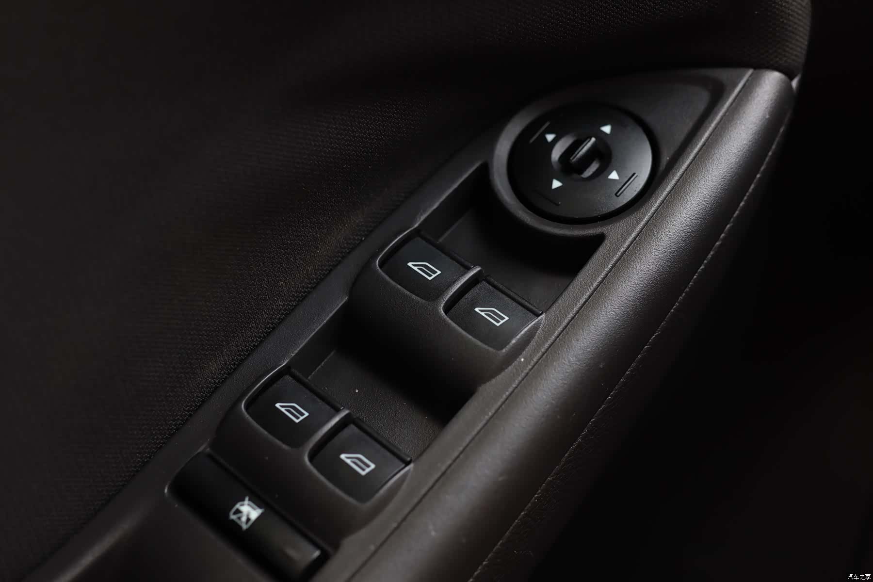 Ford Focus, 2018 13