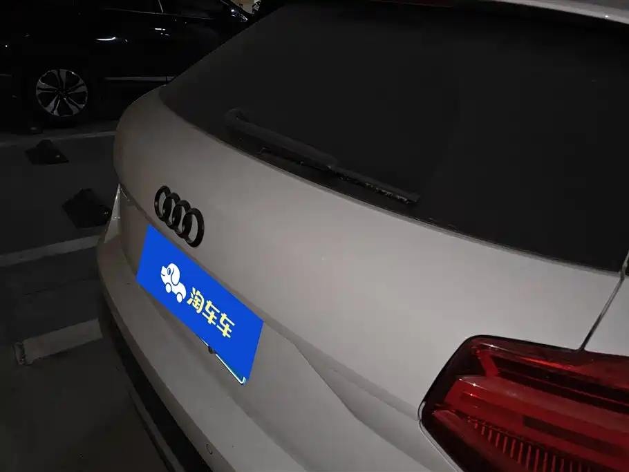 Audi Q2L Audi Q2L