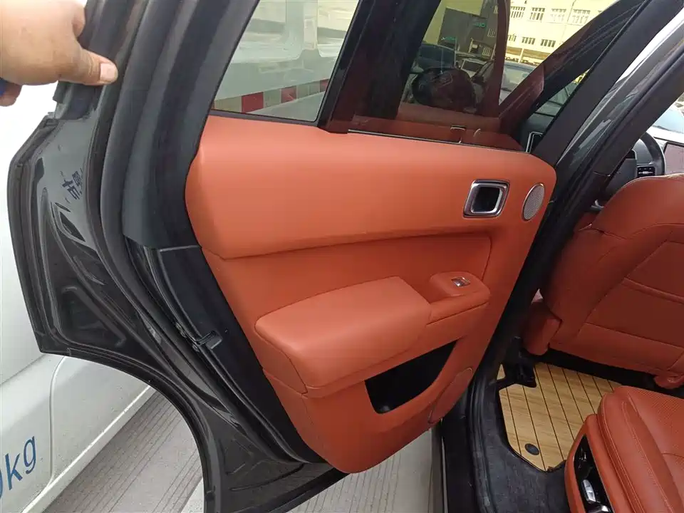 Li Auto Ideal L8