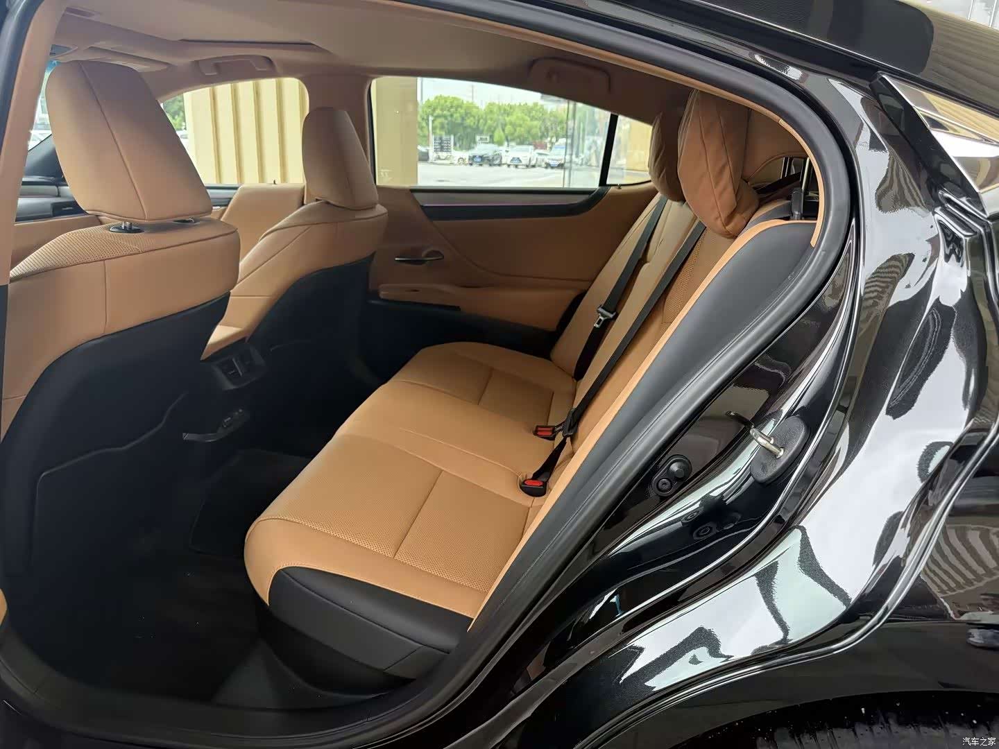Lexus ES, 2025 все фото