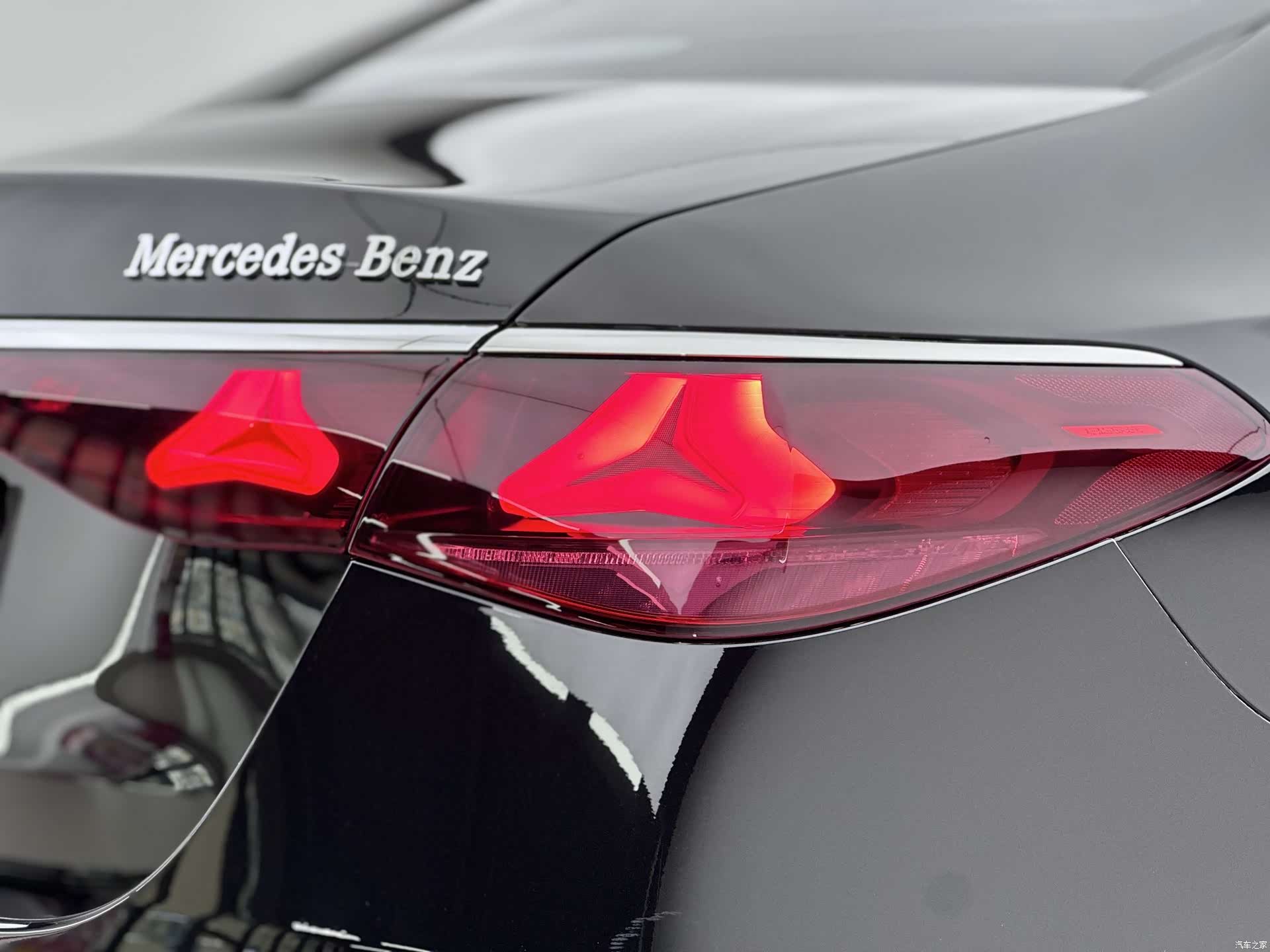 Mercedes-Benz E-Class, 2025 14