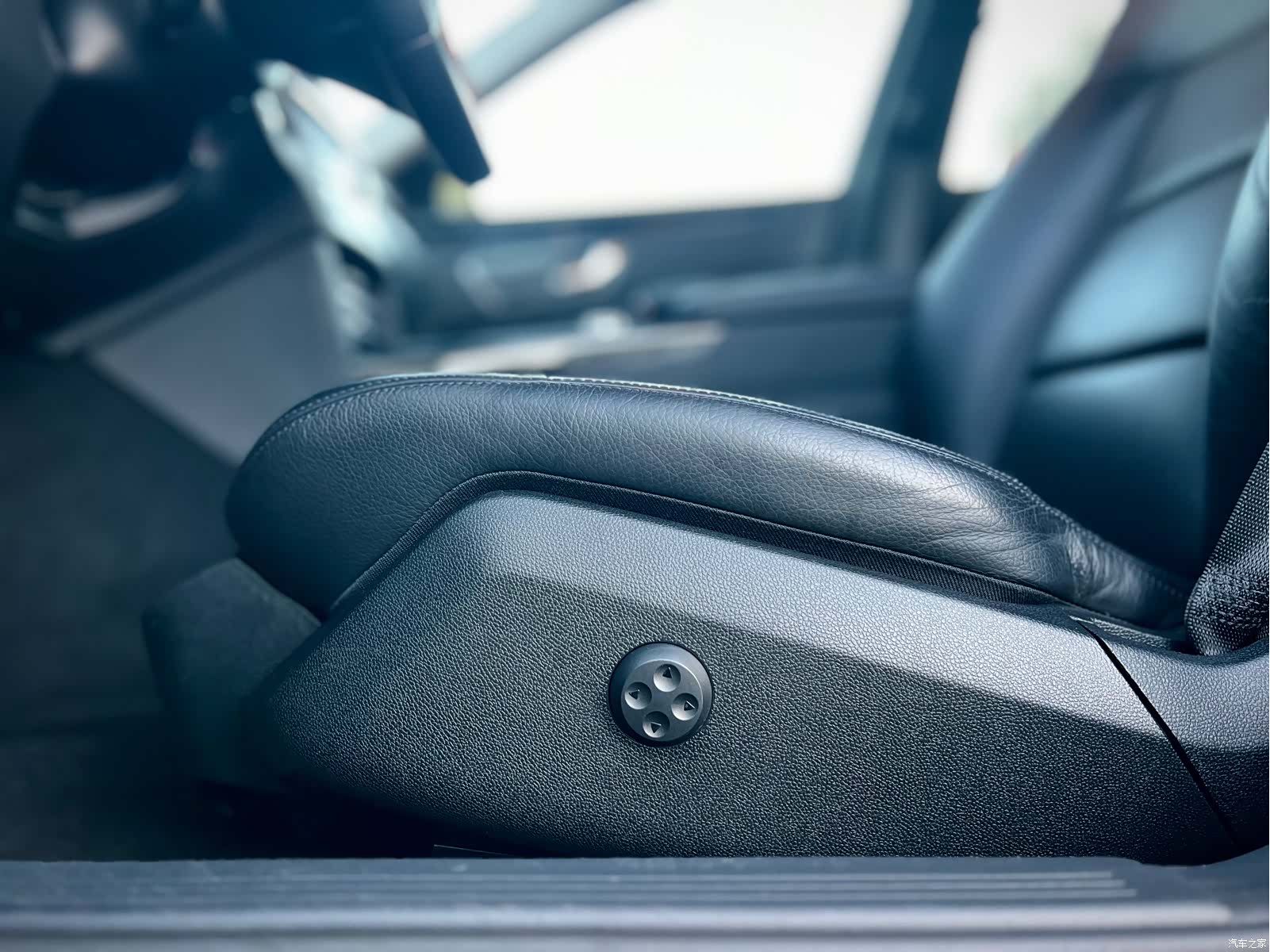 Mercedes-Benz E-Class, 2011 22