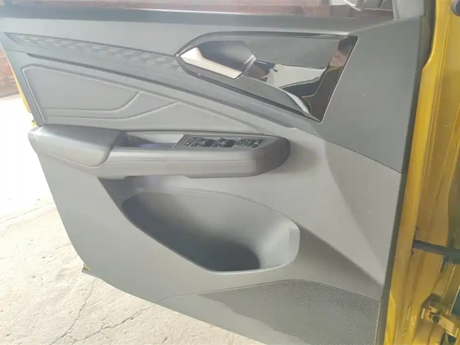 Jetta VS5