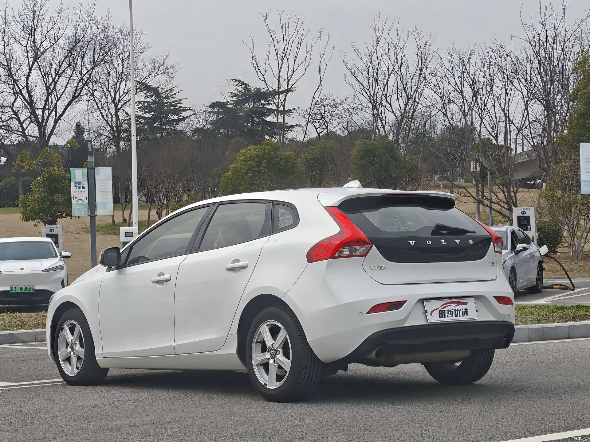 Volvo V40, 2016 4