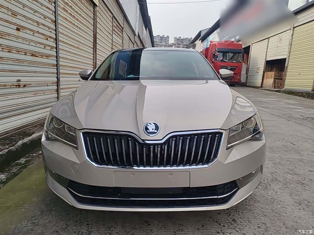 Skoda Superb, 2019 3