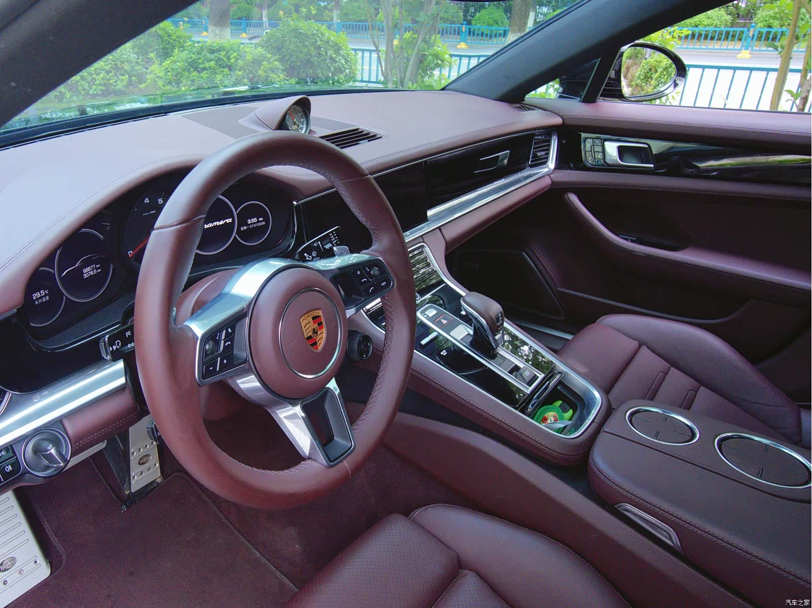 Porsche Panamera, 2018 9