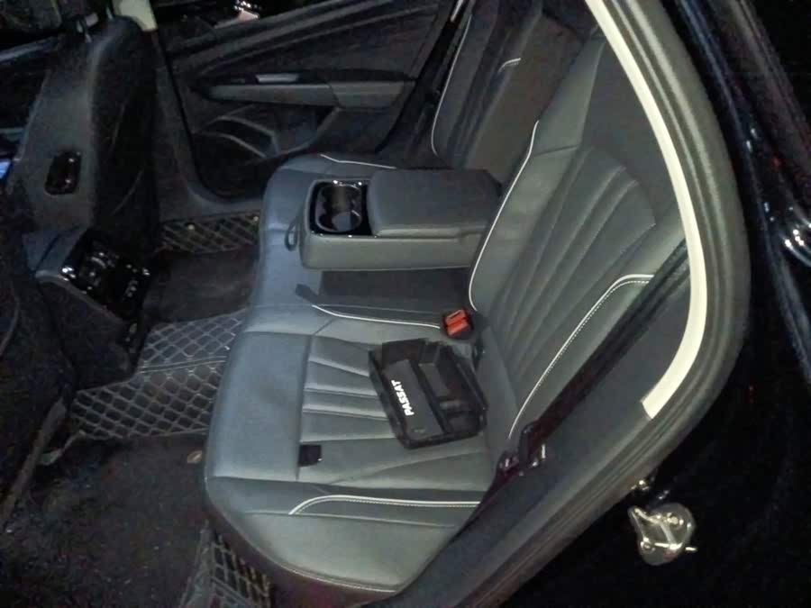 Volkswagen Passat 2024, фото 13