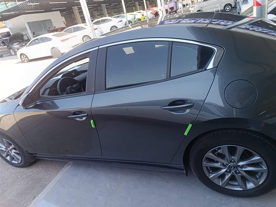 Mazda 3 Angkesaila