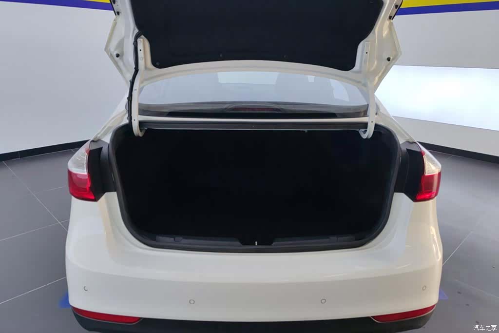 Kia K3, 2016 4