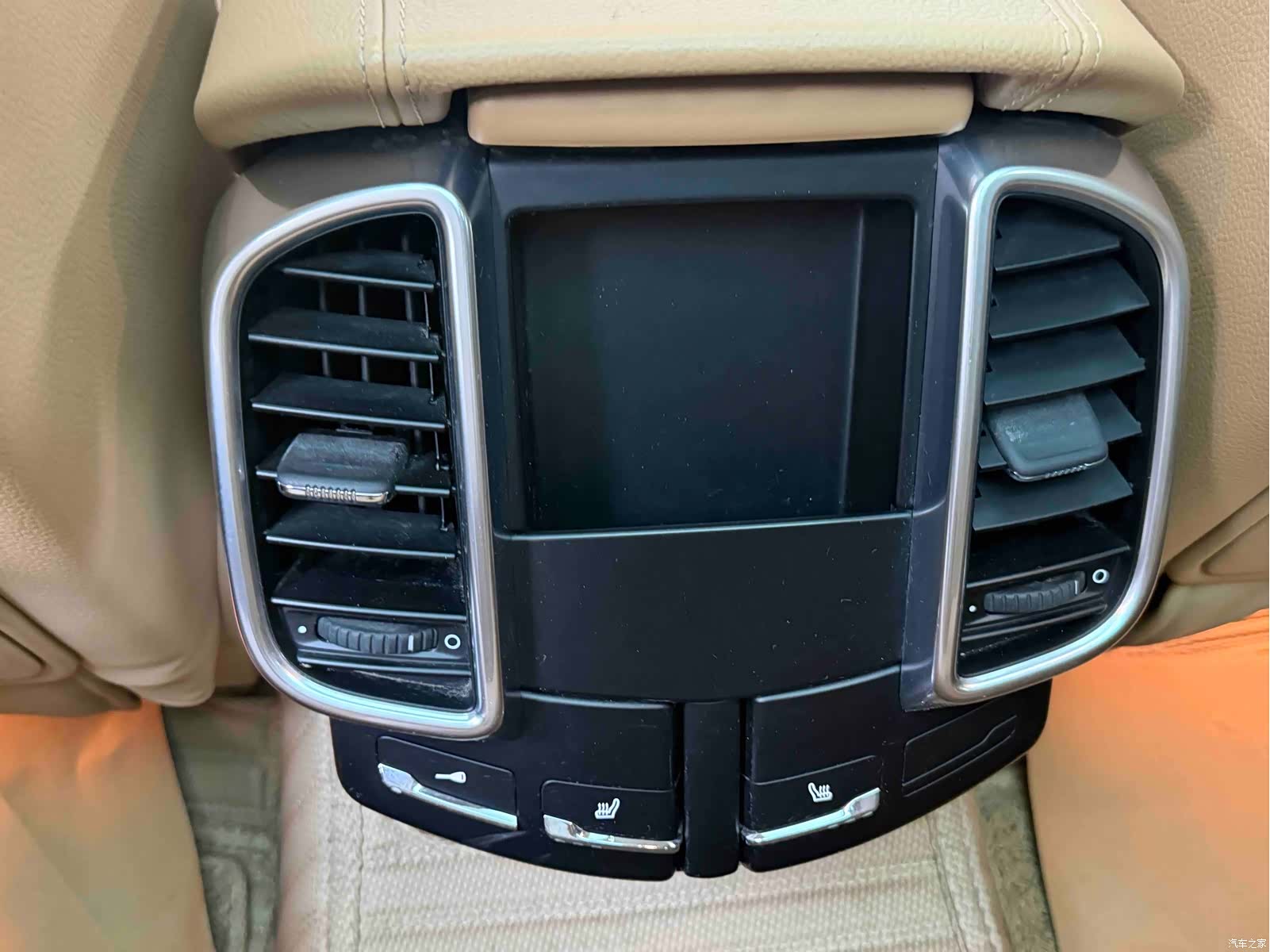 Porsche Cayenne, 2011 13