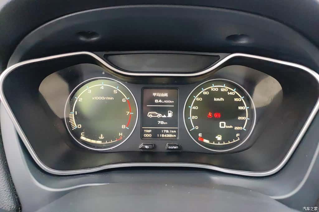 Geely X6, 2016 14