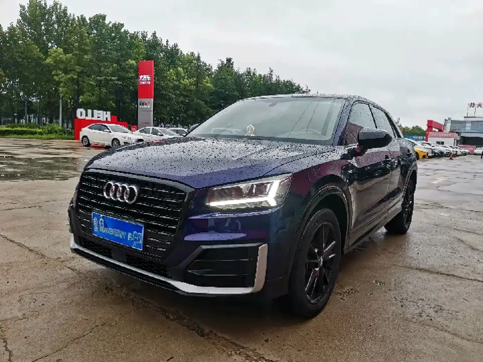 Audi Q2L