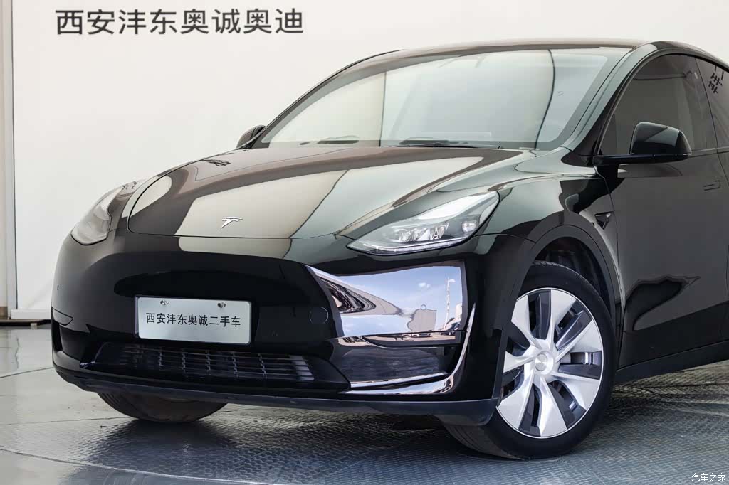 Tesla Model Y, 2023 7