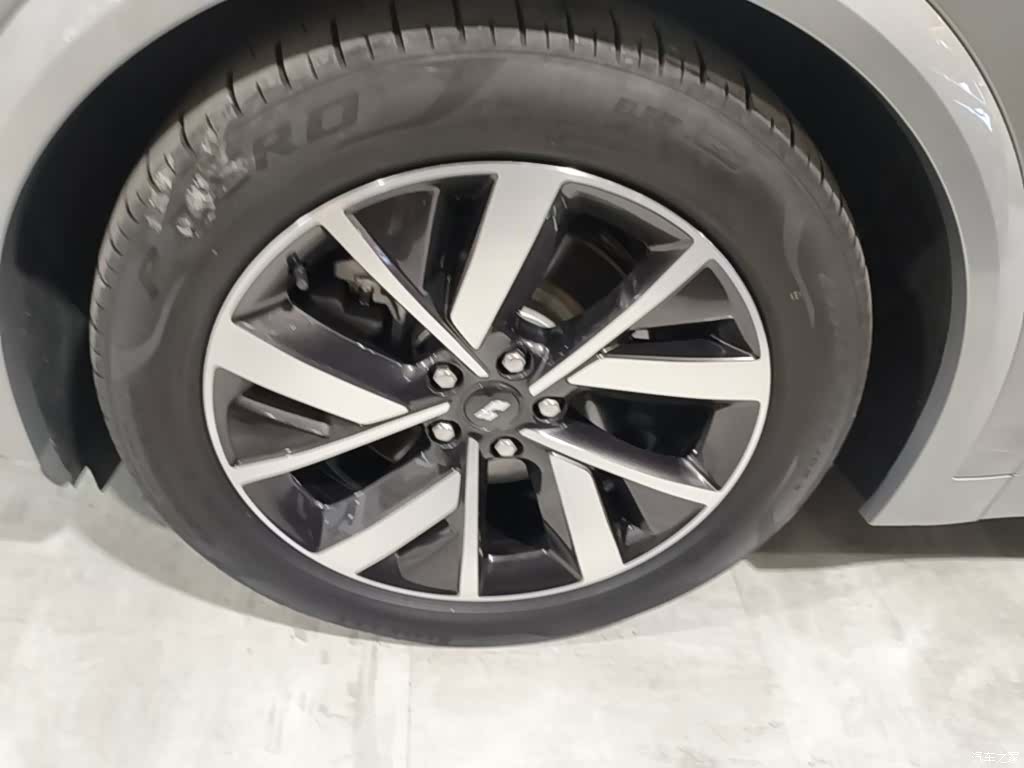 Li Auto L7, 2024 23