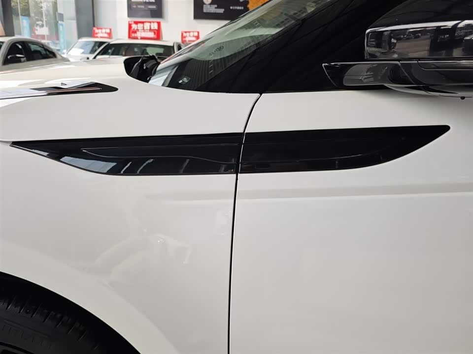 Land Rover Range Rover Aurora