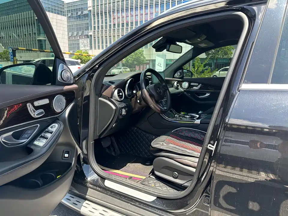 Mercedes-Benz GLC Mercedes-Benz GLC