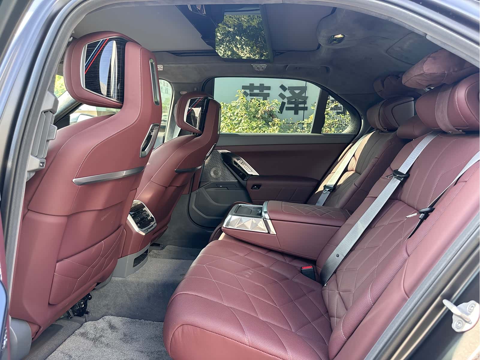 BMW i7, 2025 8