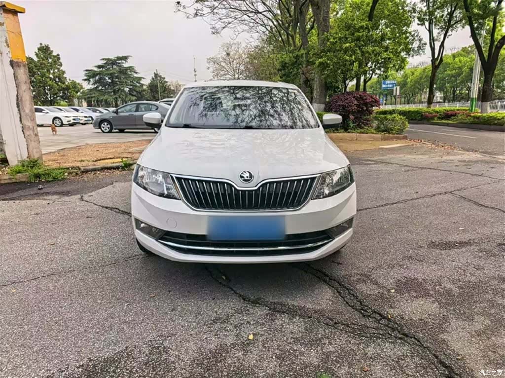 Skoda Rapid, 2018 3