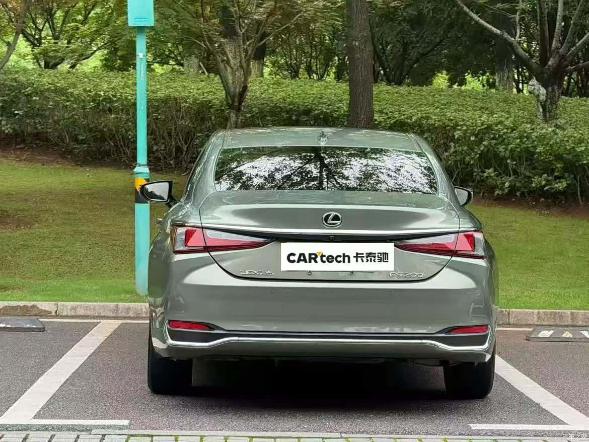 Lexus ES, 2021 4