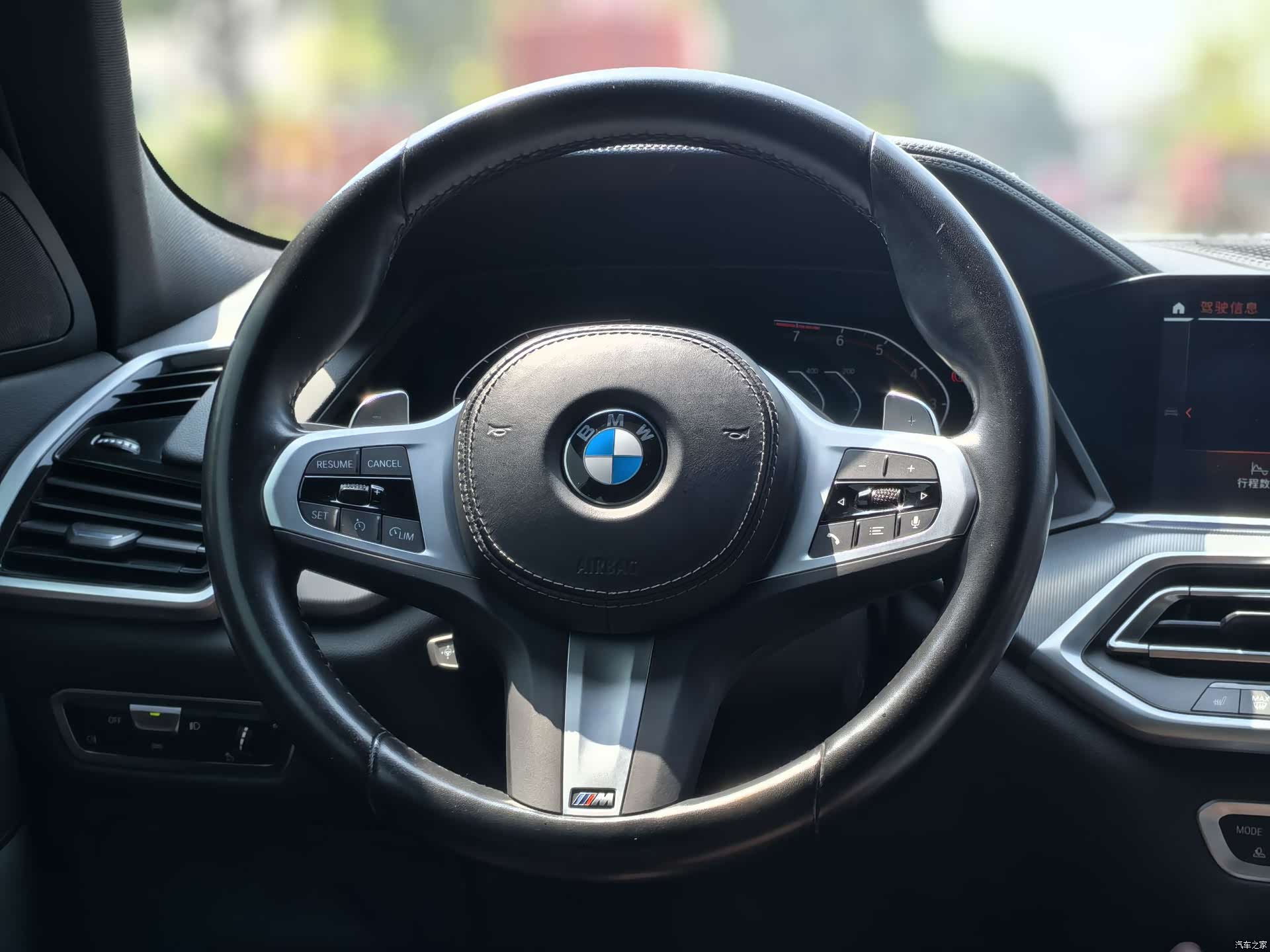 BMW X6, 2022 11