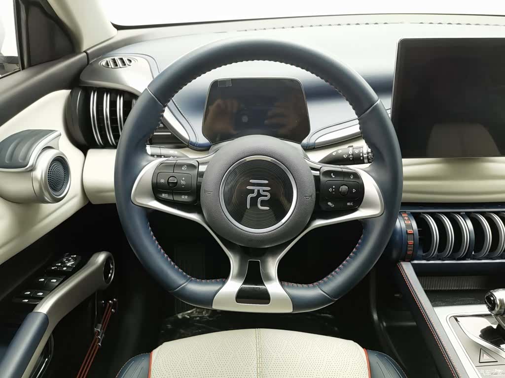 BYD Yuan, 2022 11