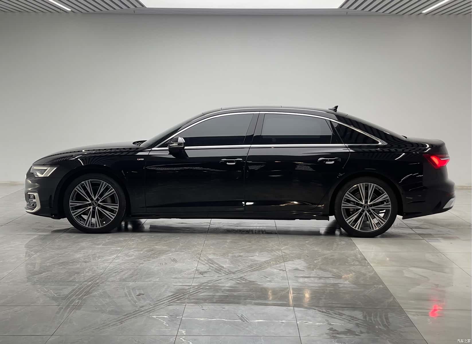 Audi A6L, 2025 7