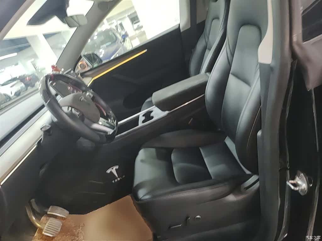 Tesla Model Y, 2022 15