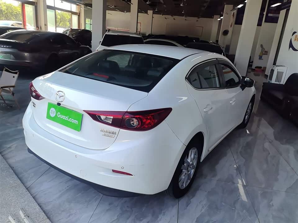 Mazda 3 Angkesaila