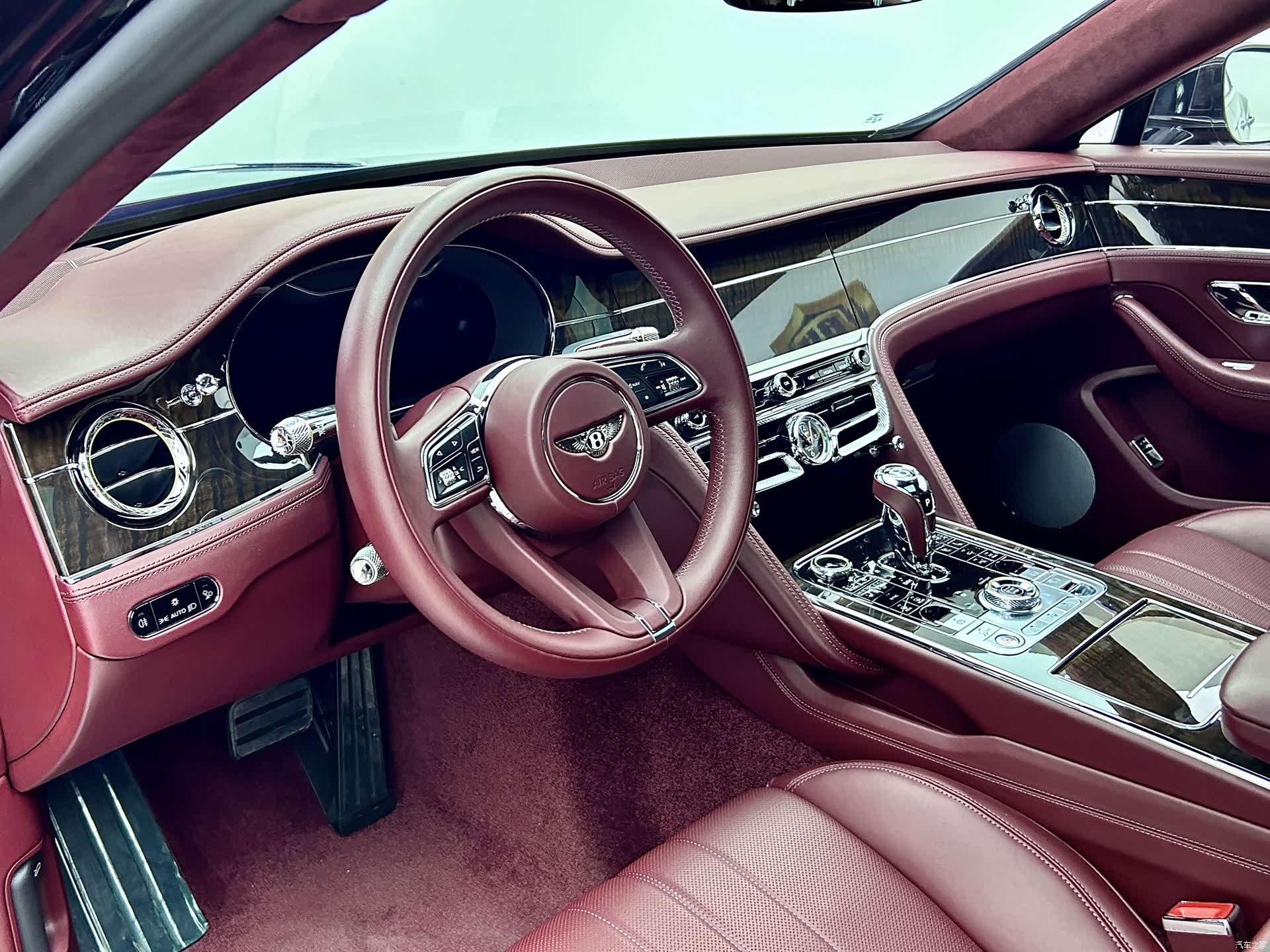 Bentley Flying Spur, 2022 4