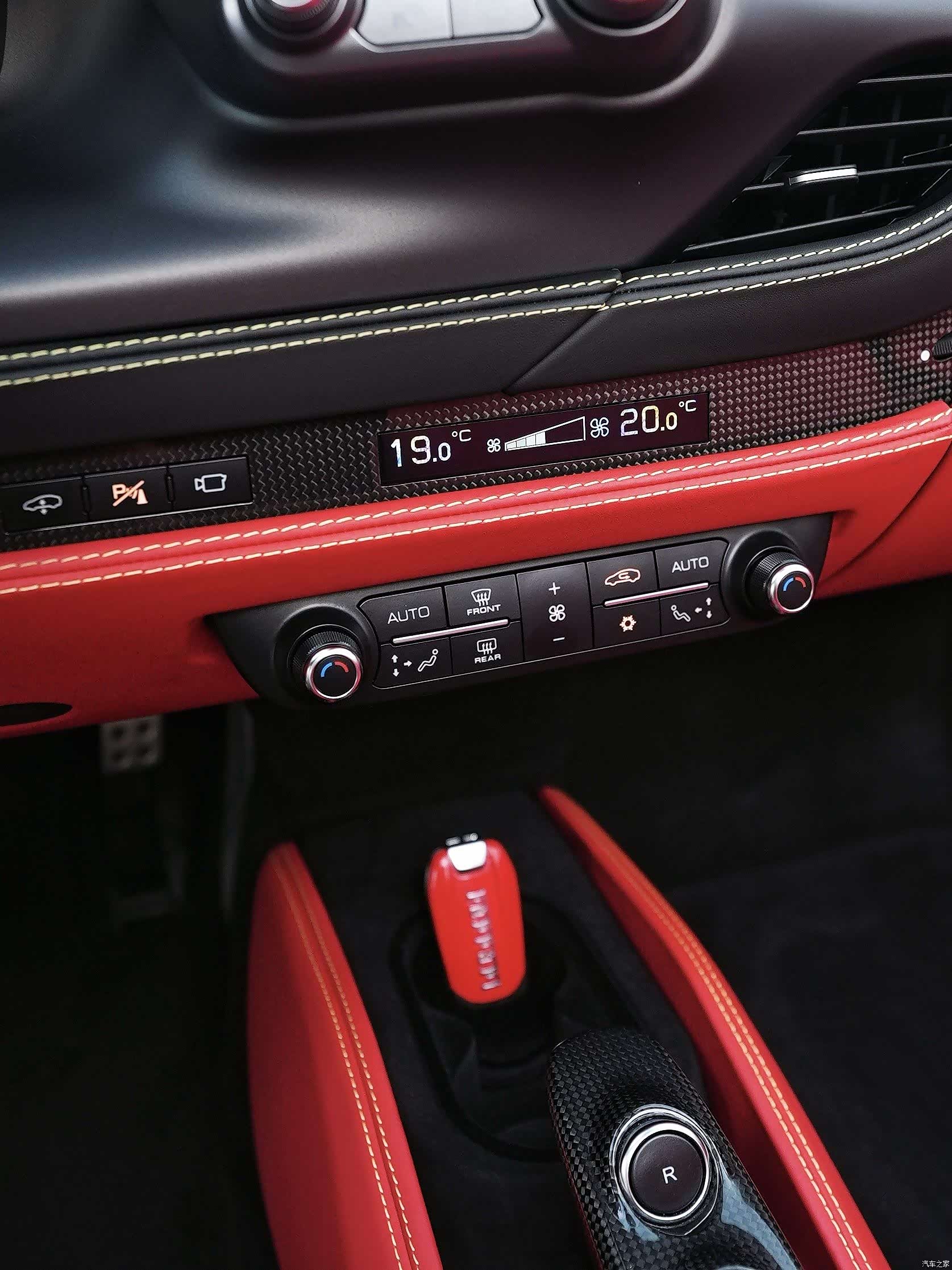 Ferrari F8, 2022 все фото