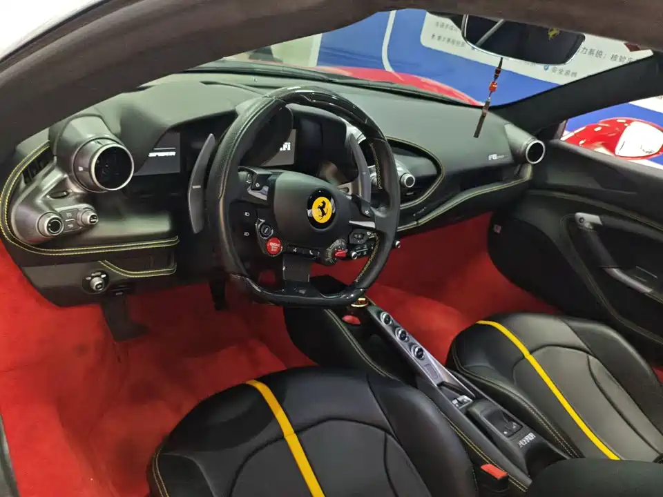 Ferrari F8
