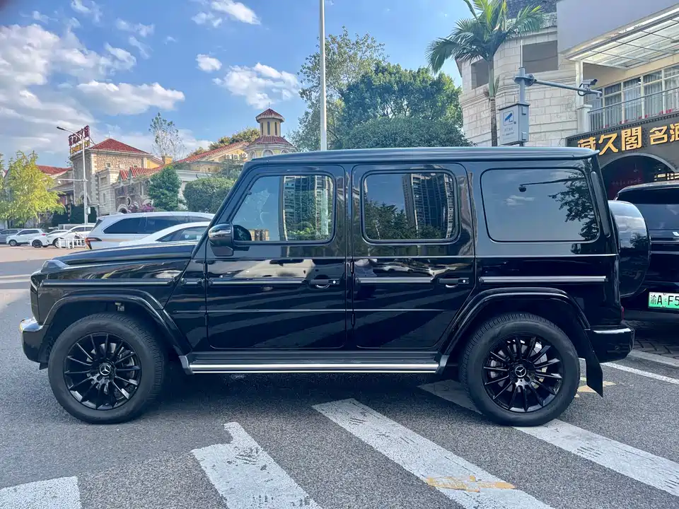 Mercedes-Benz G-class