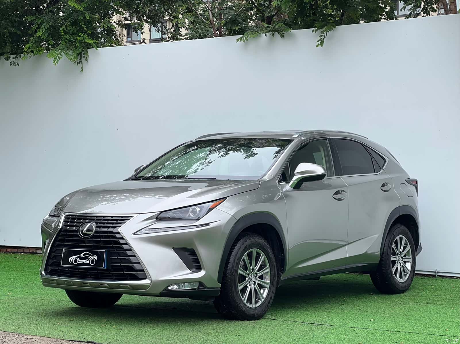 Lexus NX, 2021 1